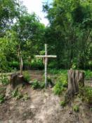 Krzyż upamiętniający miejsce śmierci 