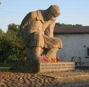 1. Pomnik żołnierza