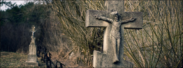 Zapomniany cmentarz w opuszczonej wsi Długie